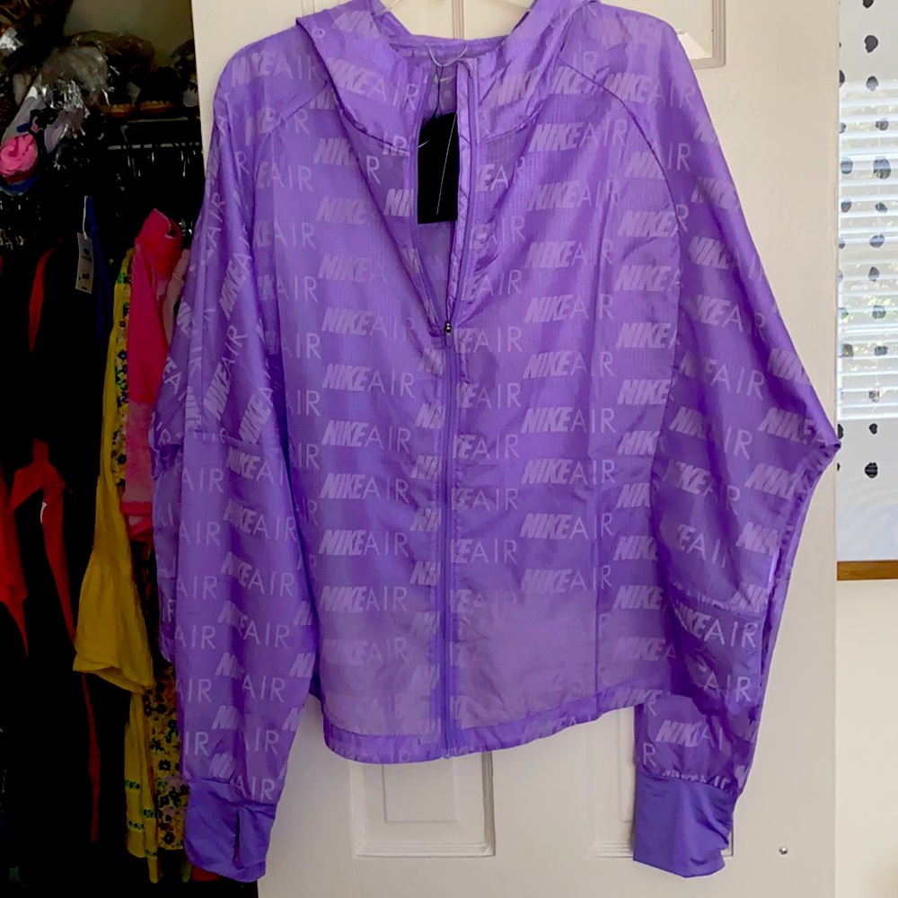 Nike Air size 2X running jacket for active lifestyles or casual ones at that.